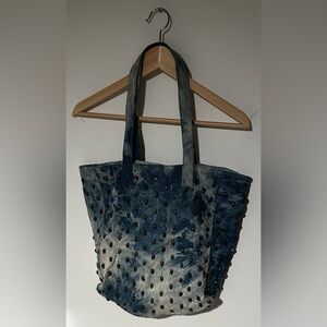 DEENA & OZZY DENIM SKULL TOTE BAG
